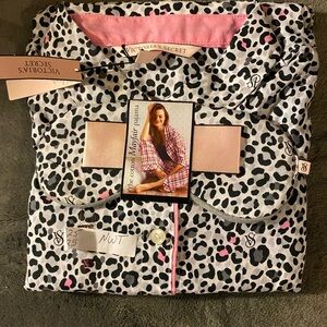 Gorgeous Victoria’s pajama set - NWT